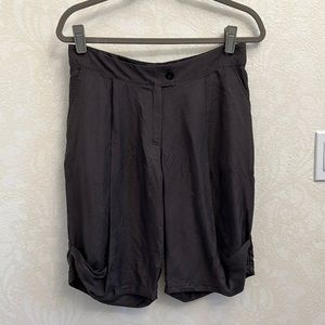 Kristina Gorina silk shorts size medium knee length pleated